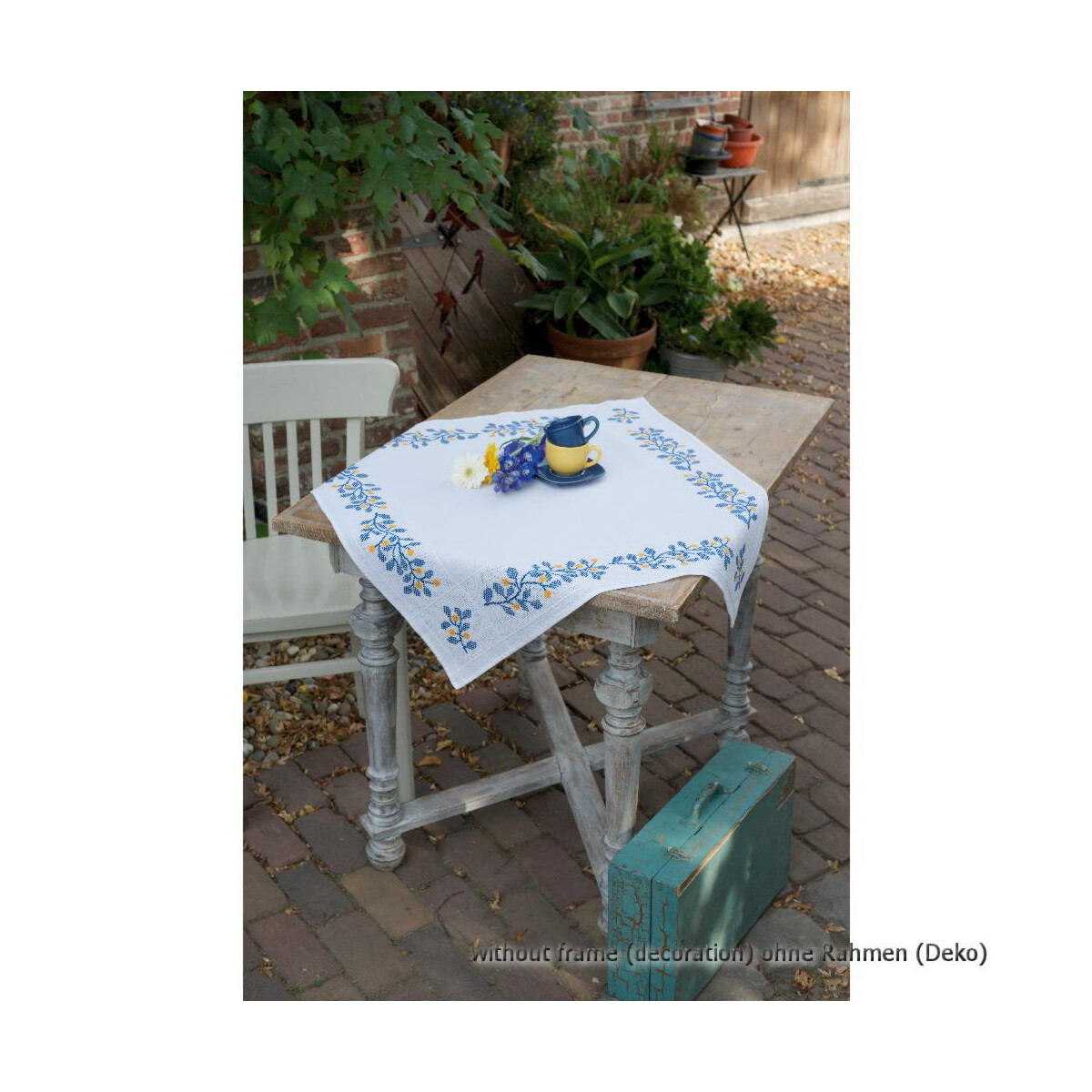 Vervaco Tablecloth stitch embroidery kit Blue tendrils,...