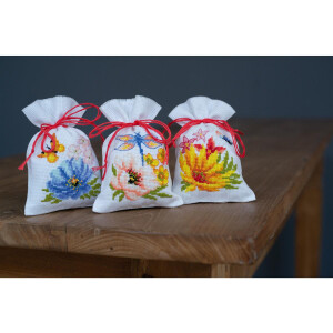 Vervaco Paquete de bordados de bolsas de hierbas con flores, juego de 3, patrón de conteo