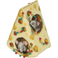 Panna counted cross stitch kit pendant "Cheese for Mice" 7x5.5cm, DIY