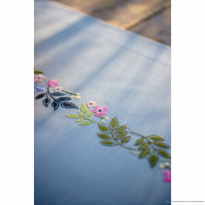 Vervaco table runner satin stitch kit "Flowers and leaves", stamped, DIY