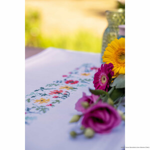 Vervaco bedruckter Tischläufer Kreuzstichset "frische Blumen", Bild vorgezeichnet