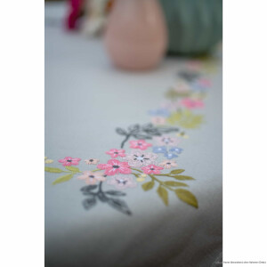 Vervaco tablecloth satin stitch kit "Flowers and leaves", stamped, DIY