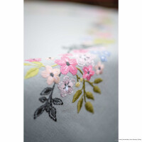 Vervaco nappe imprimée au point plat "fleurs et feuilles", dessin