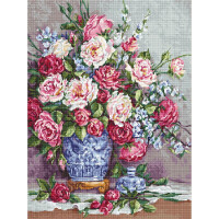 Luca-S counted Tappiserie kit "Her Majestys Roses", 30,5x23cm, DIY