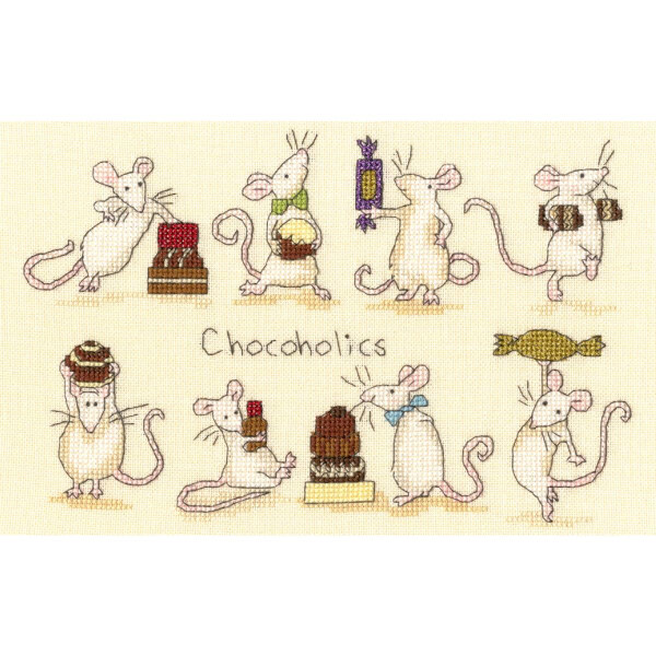 Ein bezauberndes Kreuzstichmuster oder eine Stickpackung von Bothy Threads zeigt neun Mäuse, die auf vergnügliche Weise mit Schokoladenleckereien interagieren. In Reihen angeordnet und von Schokoladen in verschiedenen Formen und Größen umgeben, ist in der Mitte das Wort „Chocoholics“ wunderschön auf einen schlichten, hellen Stoff gestickt.
