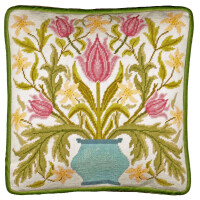 Bothy Threads Set di cuscini da ricamo in arazzo "Vaso con tulipani", disegno di ricamo prestampato, tac14, 36x36cm