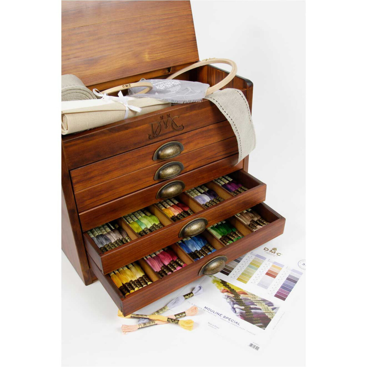 DMC vintage wooden box with 5 drawers, threads in 500...