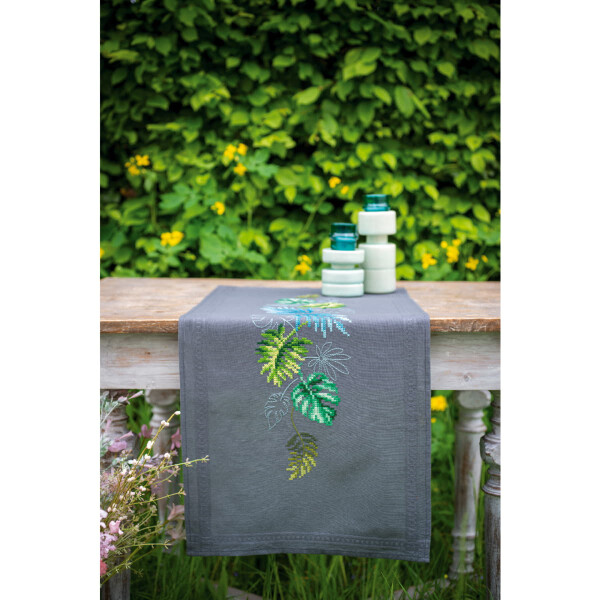 Vervaco stamped cross stitch kit tablechloth "Botanische Blätter", 40x100cm, DIY