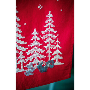 Vervaco stamped cross stitch kit tablechloth "Weihnachtsbäume und Waldtiere", 30x105cm, DIY