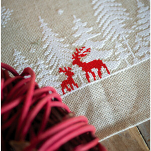 Vervaco counted cross stitch kit tablechloth "Winter...