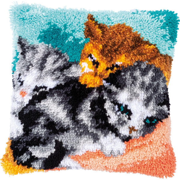 Подушка Vervaco "3 котенка", предварительно нарисованный рисунок, 40x40 см