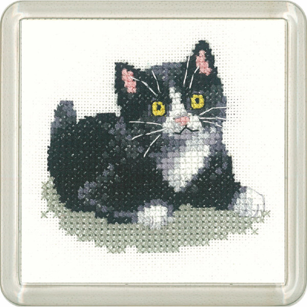 Heritage counted cross stitch kit Aida "Black & White Kitten (A)", CFBW1259-A, Coaster size 7,5x7,5cm, DIY
