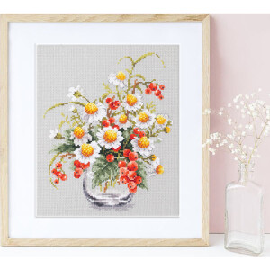 Magic Needle Zweigart Edition counted cross stitch kit "Chamomile and Red Currant", 18x23cm, DIY