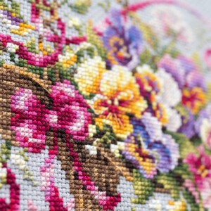 Magic Needle Zweigart Edition counted cross stitch kit "Pansy Bouquet", 21x15cm, DIY