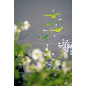 Vervaco Juego de puntadas de raso para camino de mesa "Flower Fluff", diseño de bordado pre-dibujado, 40x100cm