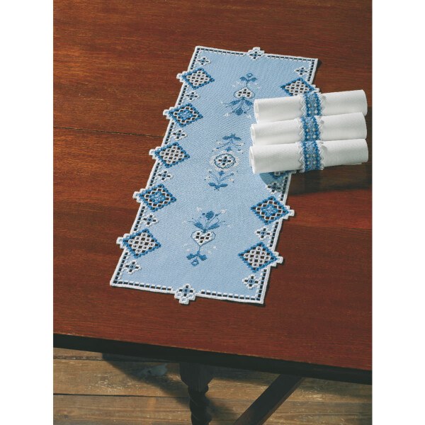 Permin Hardanger Chemin de table set "Hardanger bleu", motif à compter, 29x67cm, 63-9791
