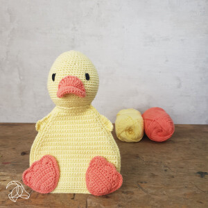 Hardicraft Chrochet kit Amigurumi "Jenny Duck", 19cm, cotton yarn with stuffing material, DIY