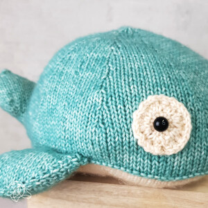 Hardicraft Knitting kit Amigurumi "Willy Whale", 25cm, with cotton yarn and stuffing material, DIY