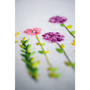 Vervaco Tischdecke Plattstich Set "Frühlingsblumen", Stickbild vorgezeichnet, 80x80cm