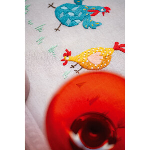Vervaco tafelkleed satijnsteek set "Kleurrijke kippen", borduurmotief voorgetekend, 80x80cm