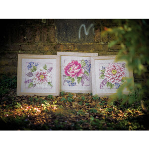 Lanarte counted cross stitch kit "Home and Garden, Blooming blush", 33x33cm, DIY