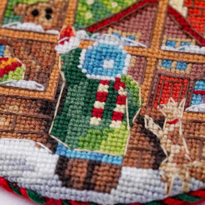 Panna counted cross stitch kit "Christmas ornament. Window with Presents", 8,5x8,5cm, DIY