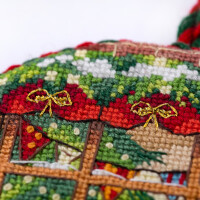 Набор для вышивания счетным крестом Panna "Рождественское украшение. Окно с подарками", 8,5x8,5 см.