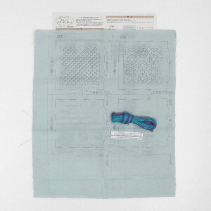 Olympus gestempeld Hitomezashi Sashiko borduurpakket "Onderzetters lichtblauw 2st", 10x10cm, Origineel uit Japan