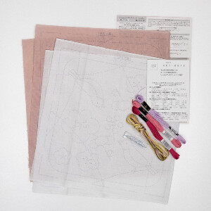 Olympus gestempeld Sashiko borduurpakket "Hana Fukin Plum en Nighhingale, Set van 2", 31x31cm, Origineel uit Japan