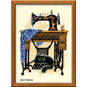 Riolis counted cross stitch Kit Cat with Sewing Machine, DIY